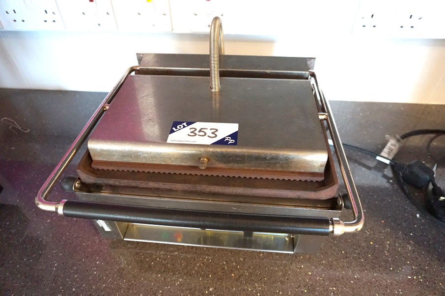 McFarlane Telfer panini roller grill, 3000W