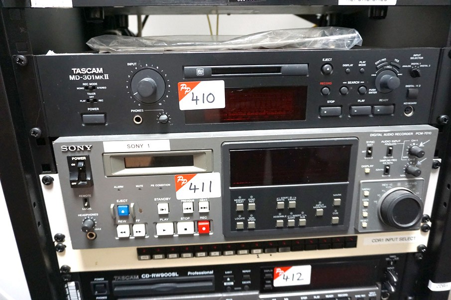 Tascam MD-301 MK11 mini disc recorder
