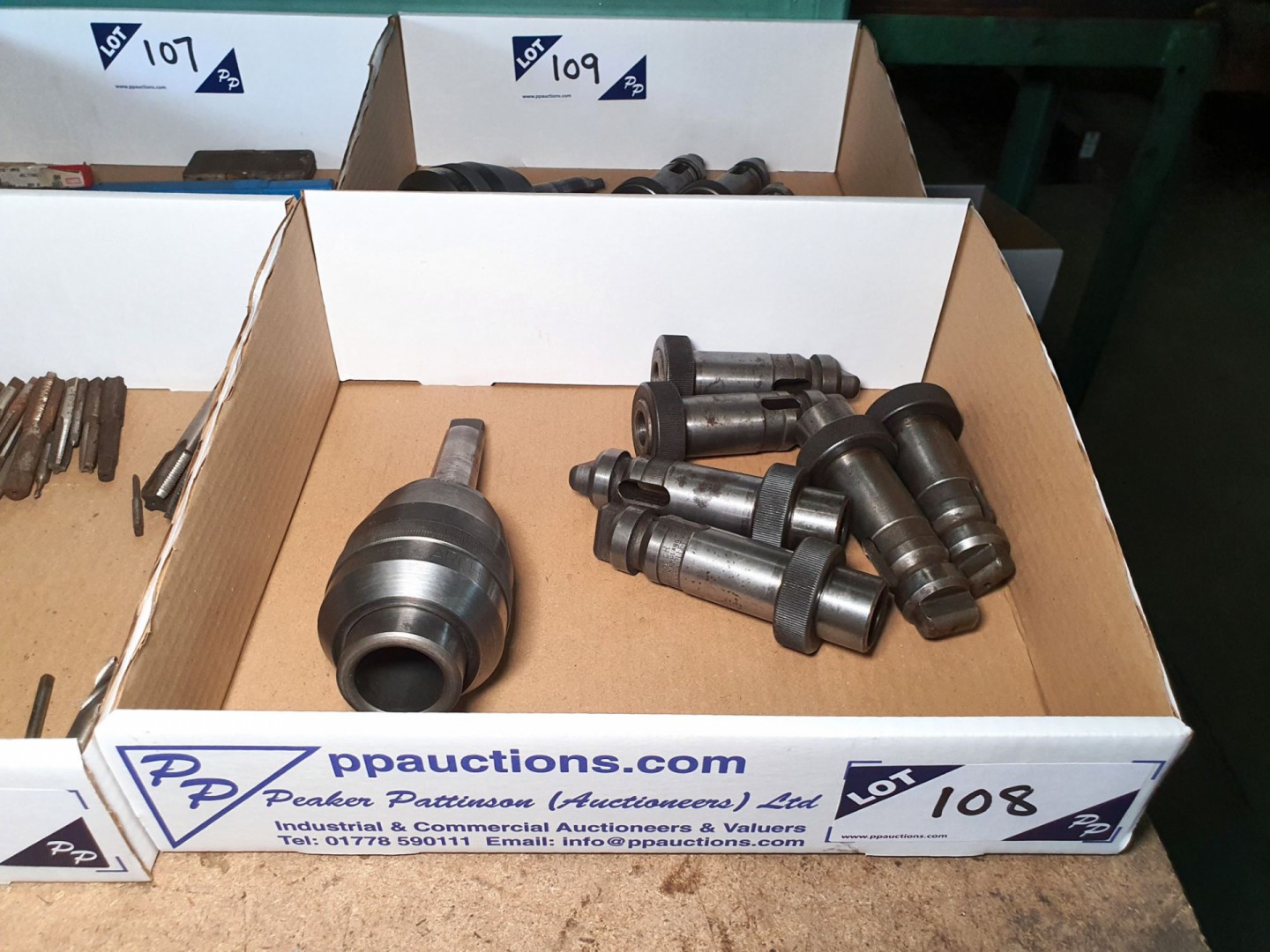 Archer 1303 quick change chuck with tool holders