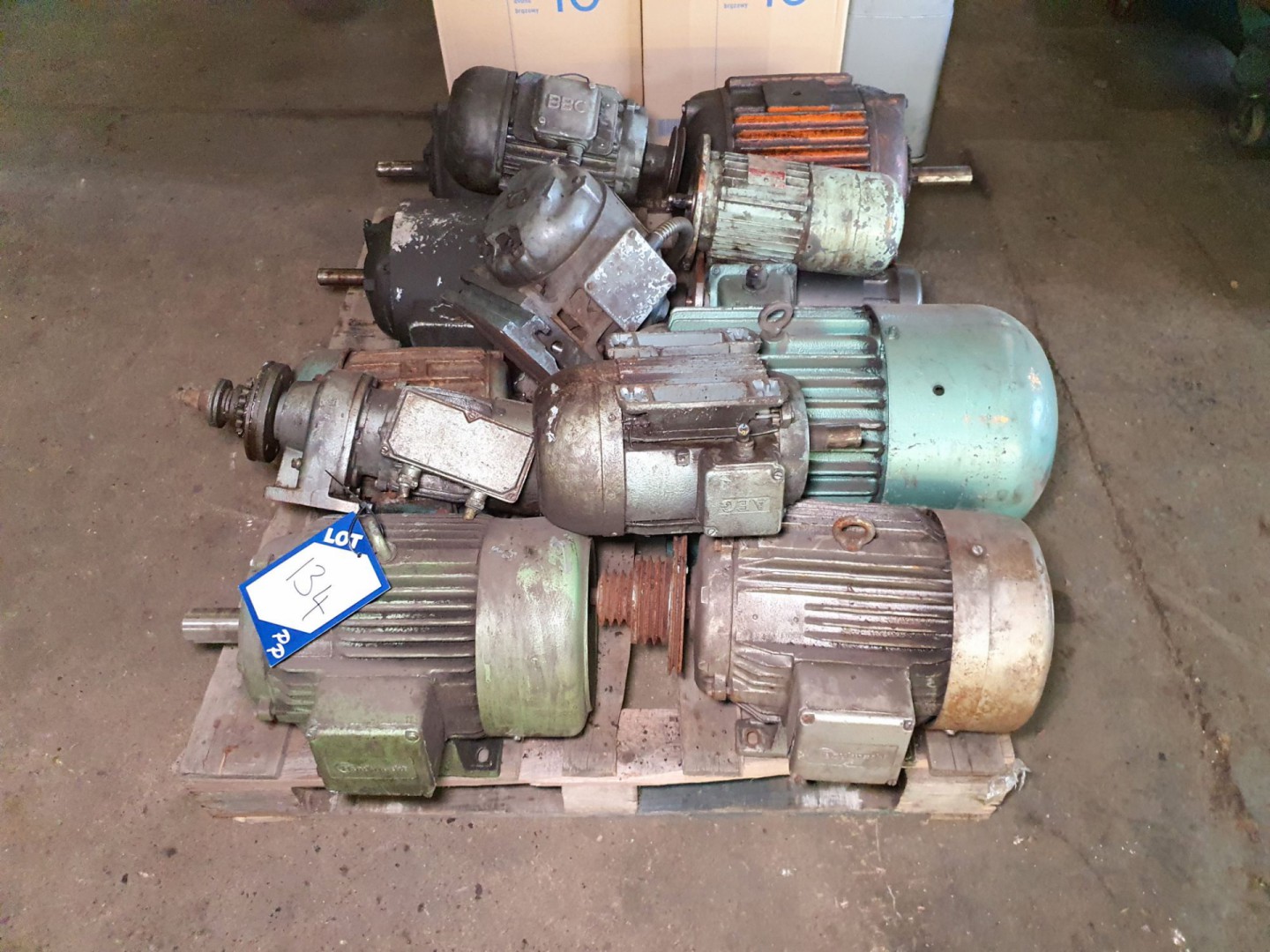 12x various electrical motors on pallet (spares or...