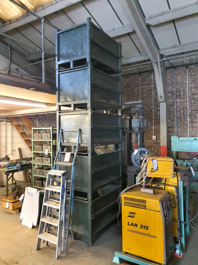 5x metal stackable stillages, 1100x700mm
