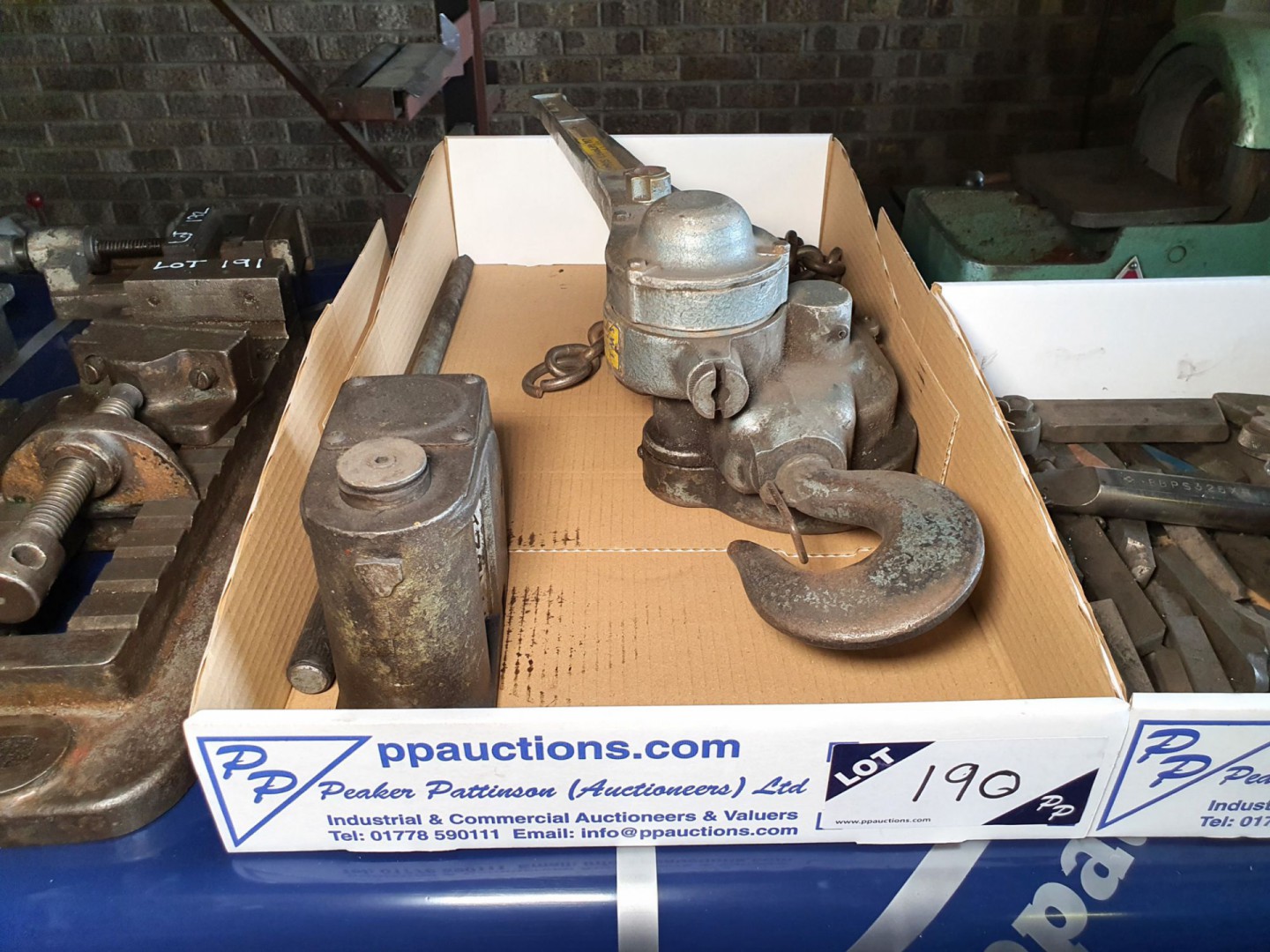Tangye hydraulic Jack, Morris level lift 117 chain...