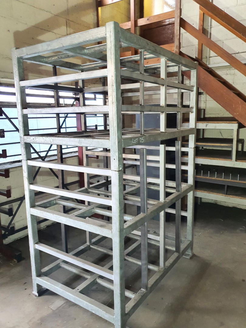 2x metal storage racks, 1450x1000mm