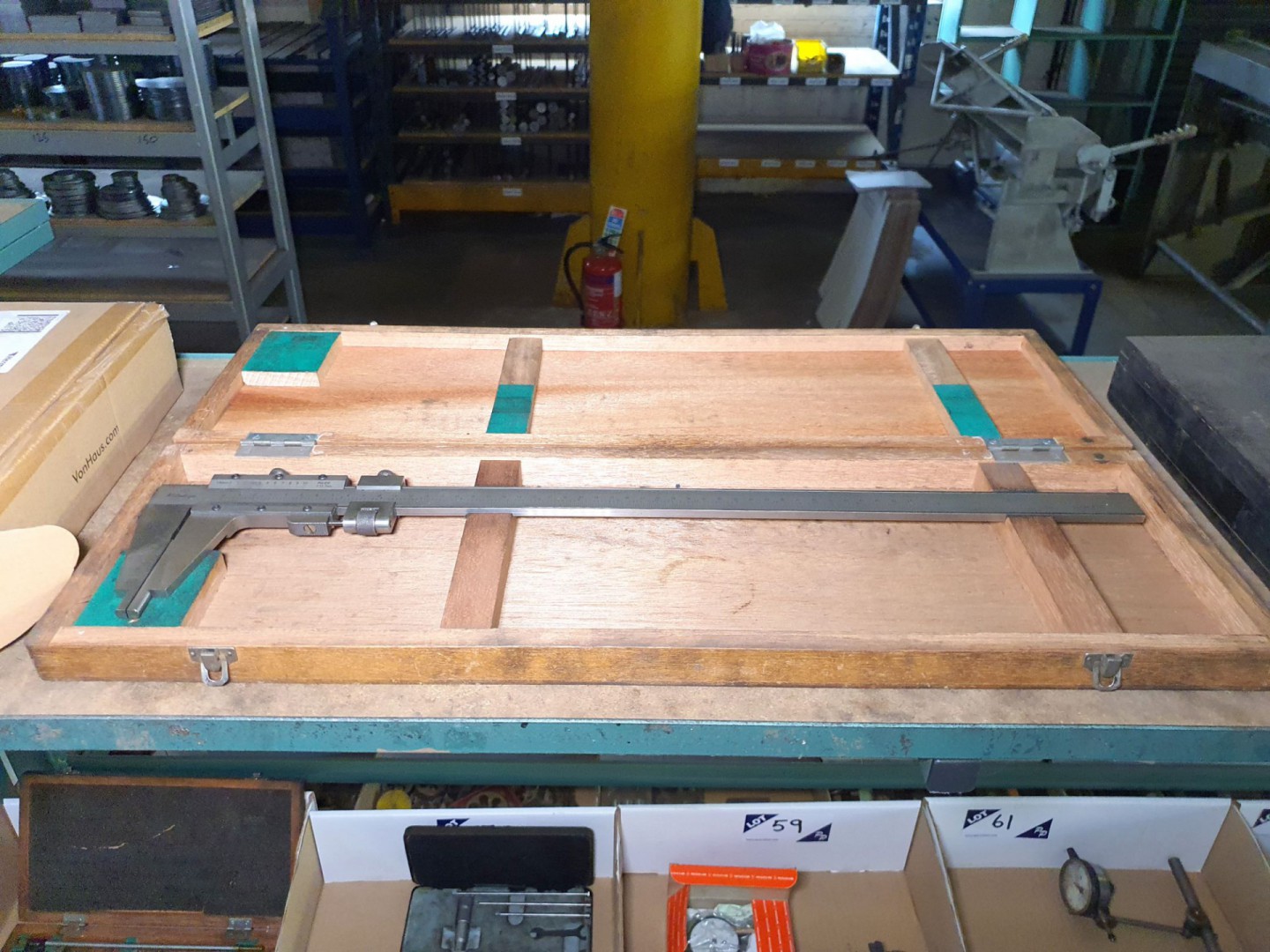 Mitutoyo 450mm vernier caliper in wooden case