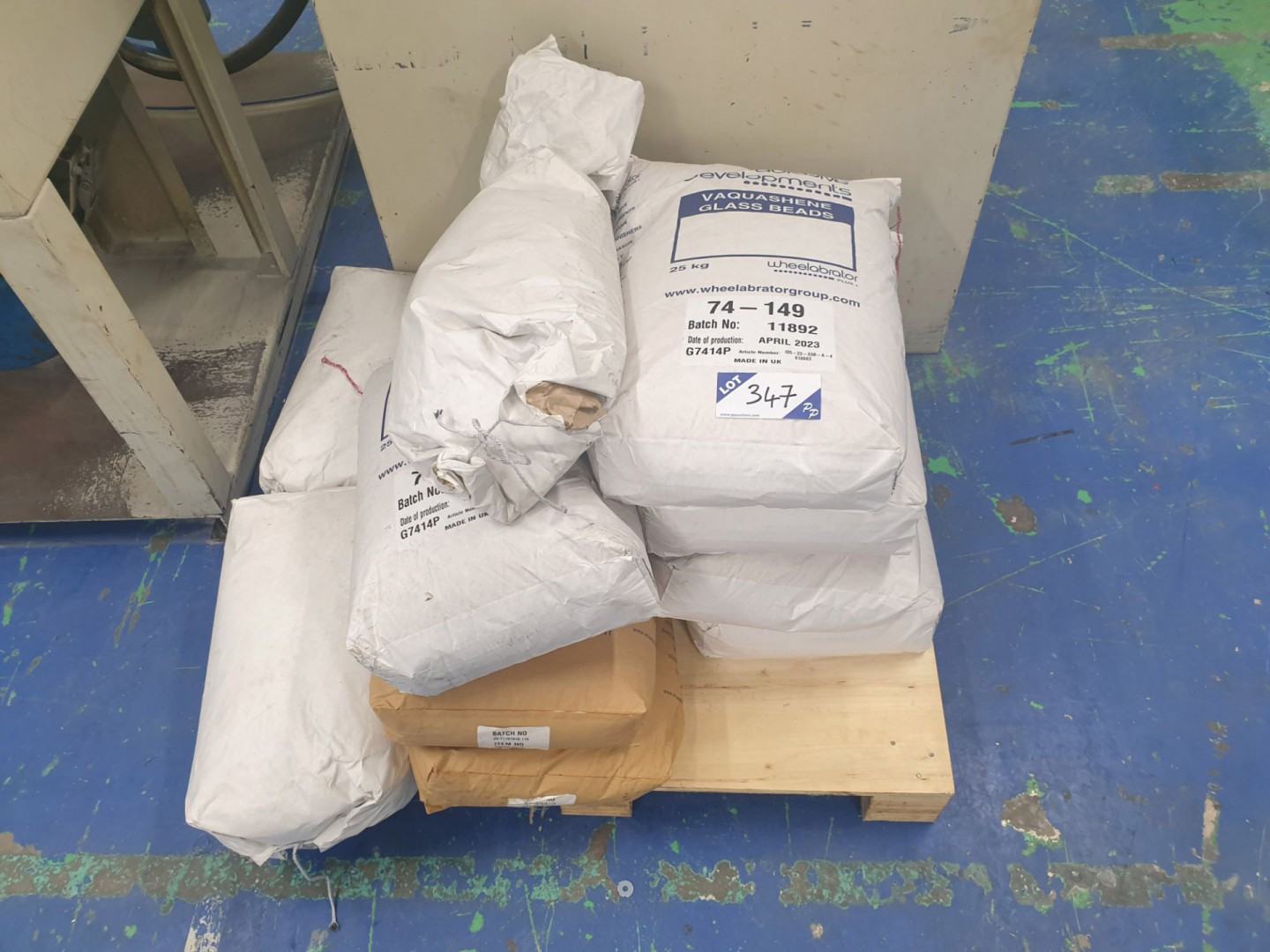 Qty 25kg bags Wheelabrator Vaquashene glass beads...