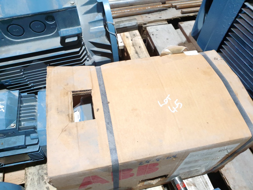 ABB electric motor, 3.0kW, 1455rpm (boxed & unused...