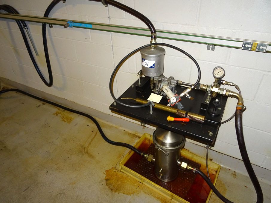 Oil dispensing system