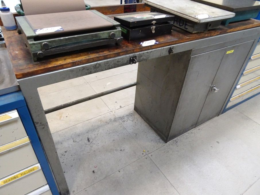 Versatool 66x24" metal work bench with built in cu...