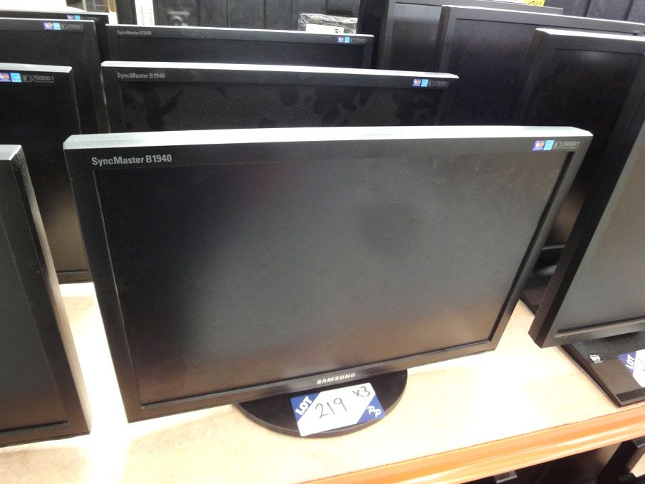 3x Samsung SyncMaster B1940 19" wide screen LCD mo...