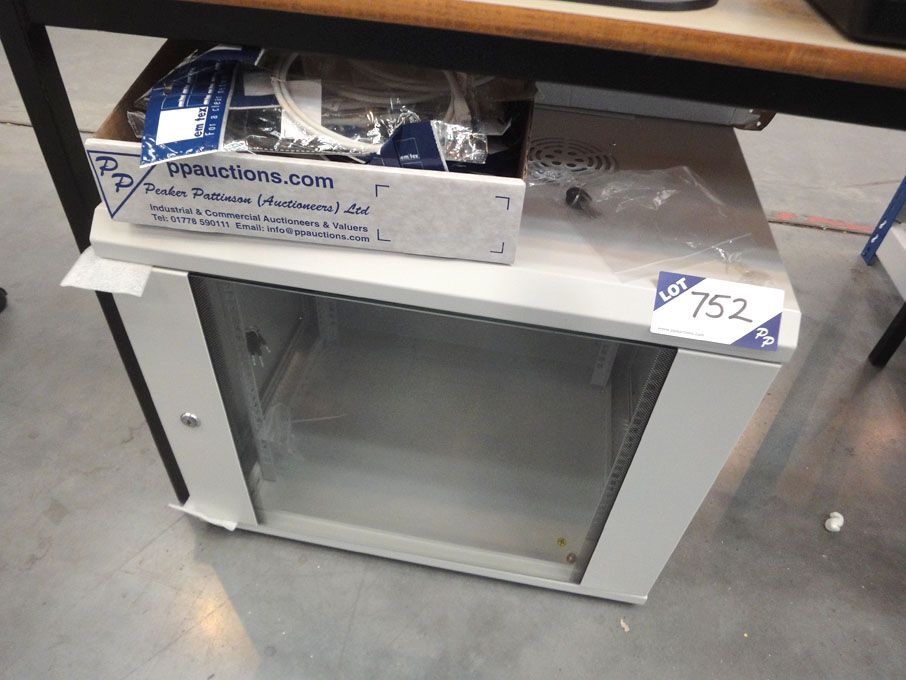 Wall mounted server rack cabinet, 600x450x500mm wi...