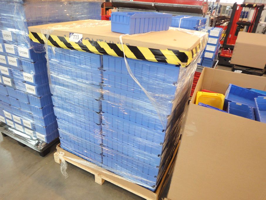 Qty plastic storage bins, 500x150x120mm on pallet