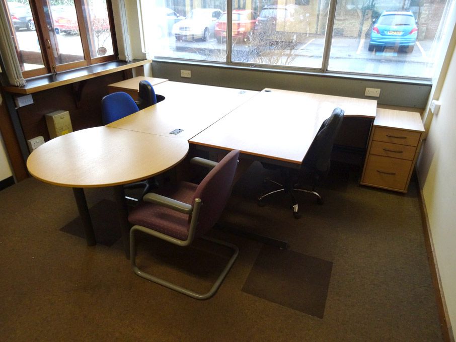 2x light oak 1600x1200mm 'L' shape desks with book...