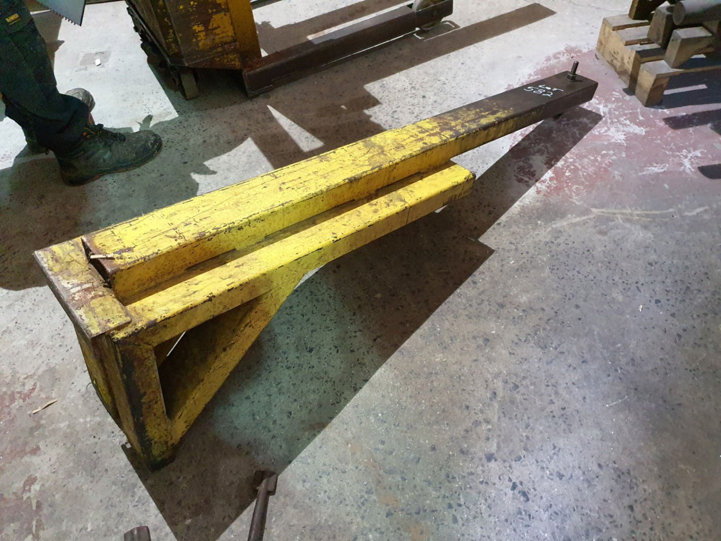 Jib attachment for FLT