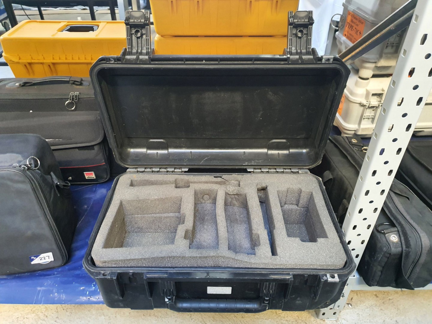 SKB 3I-2011-7B-E hard carry transit case with foam...