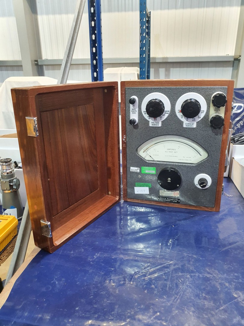 HW Sullivan AC test set in wooden box (E187)