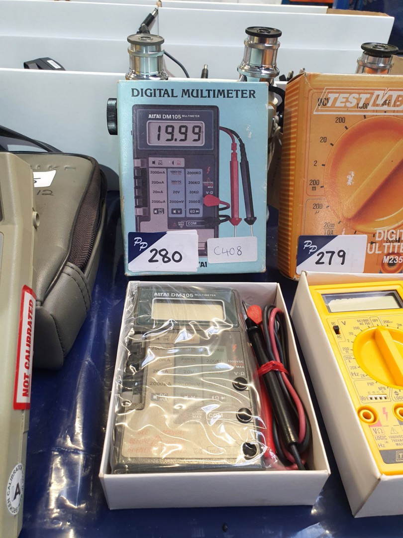 Altai DM105 digital multimeter with leads (boxed &...