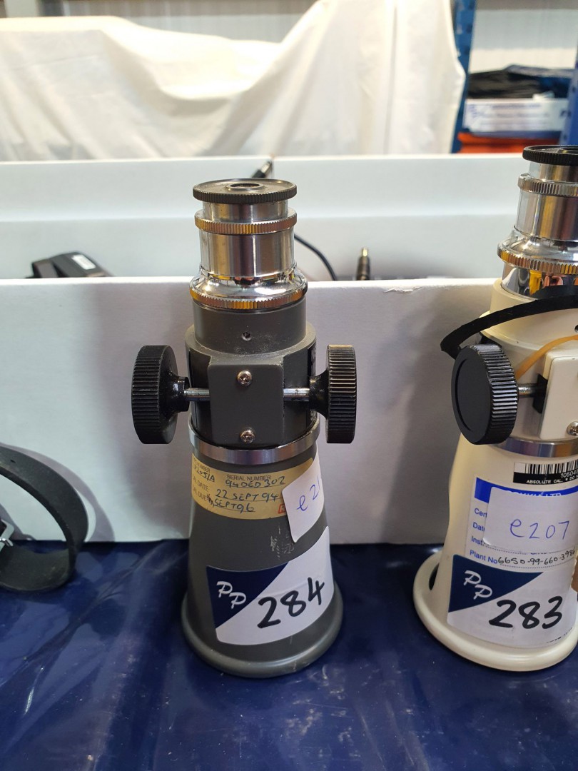 Racal 110205/A microscope (E210)