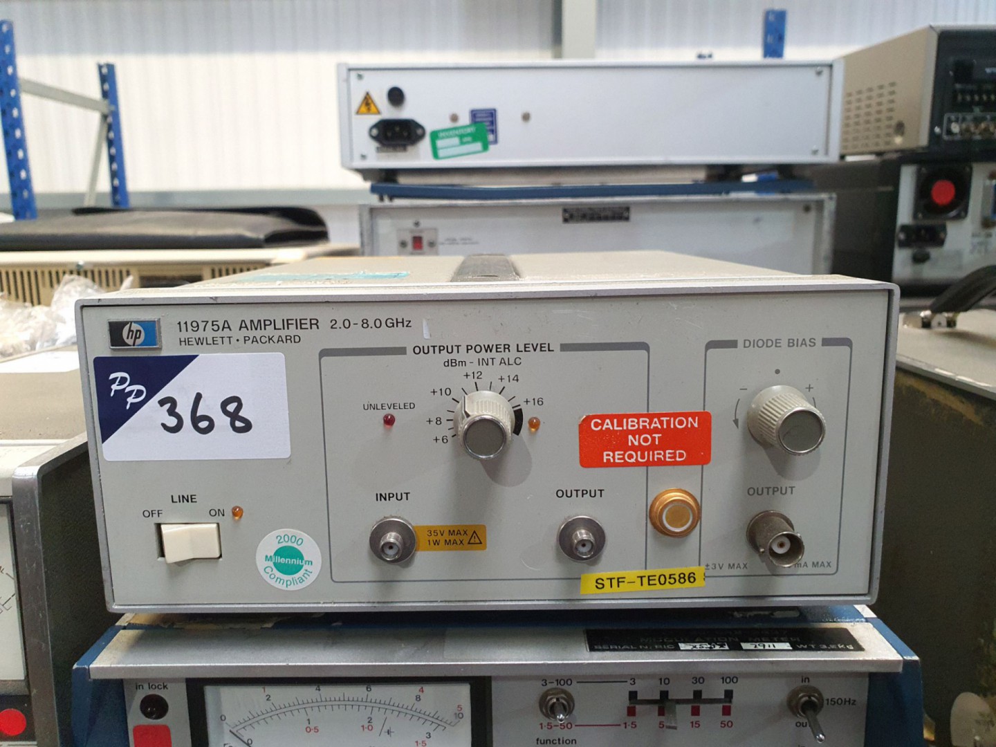 HP 11975A amplifier, 2-8GHz (E96)