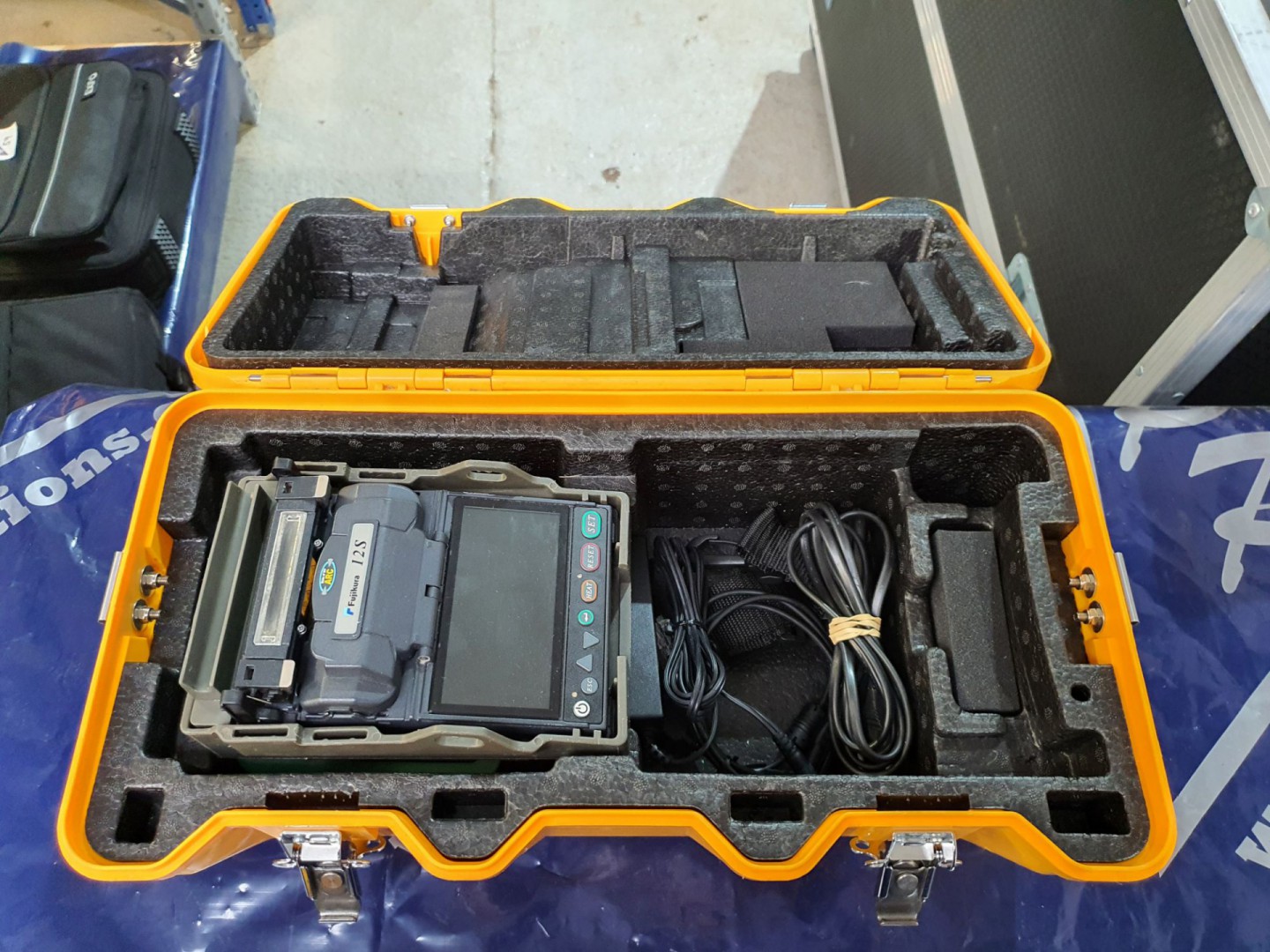 Fujikura 12S fibre SM MM splicer with CT-06 cleave...