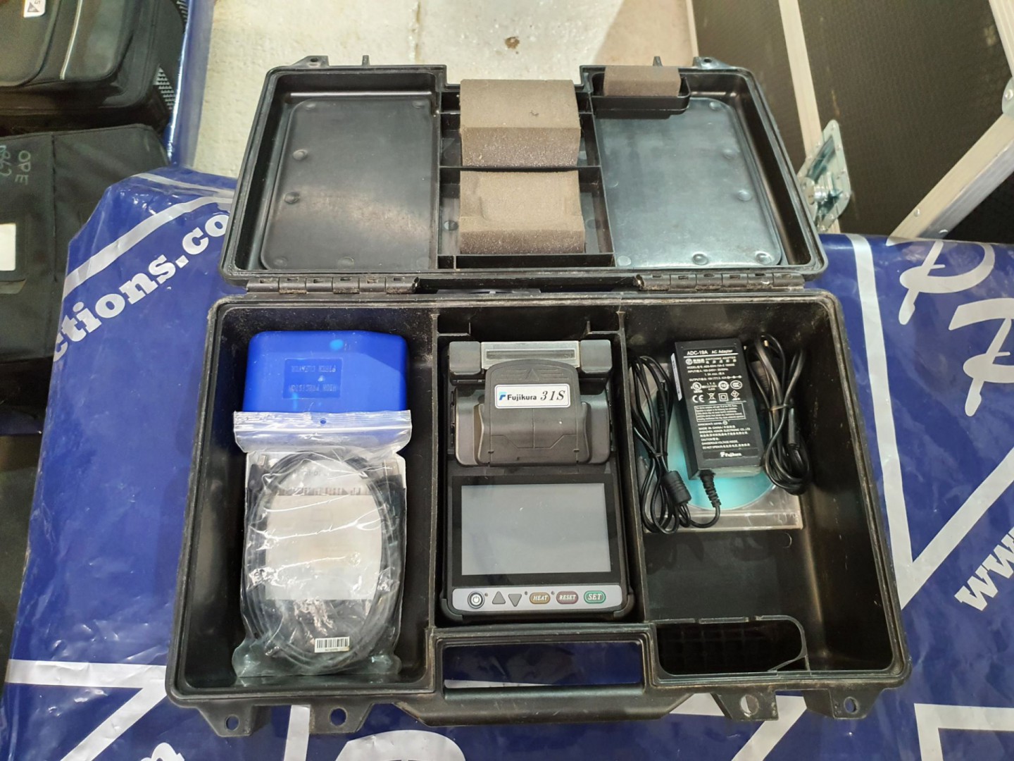 Fujikura 31S fibre optic fusion splicer (295)