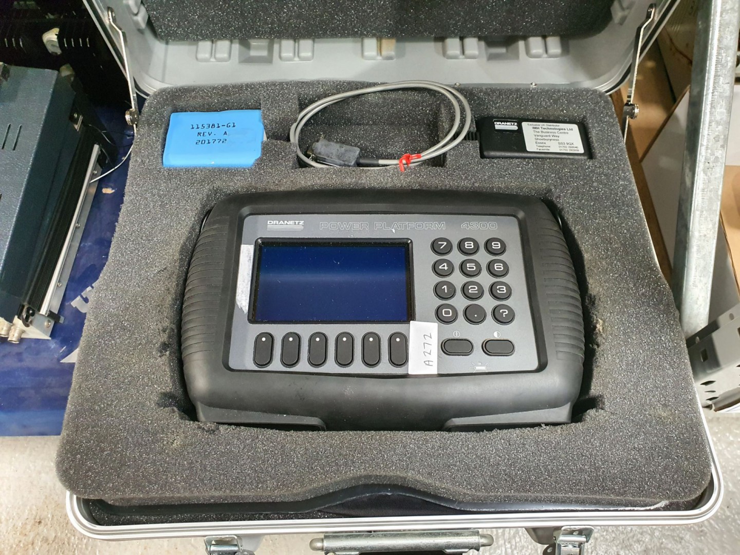 Dranetz PP4300 power platform with batteries, cabl...