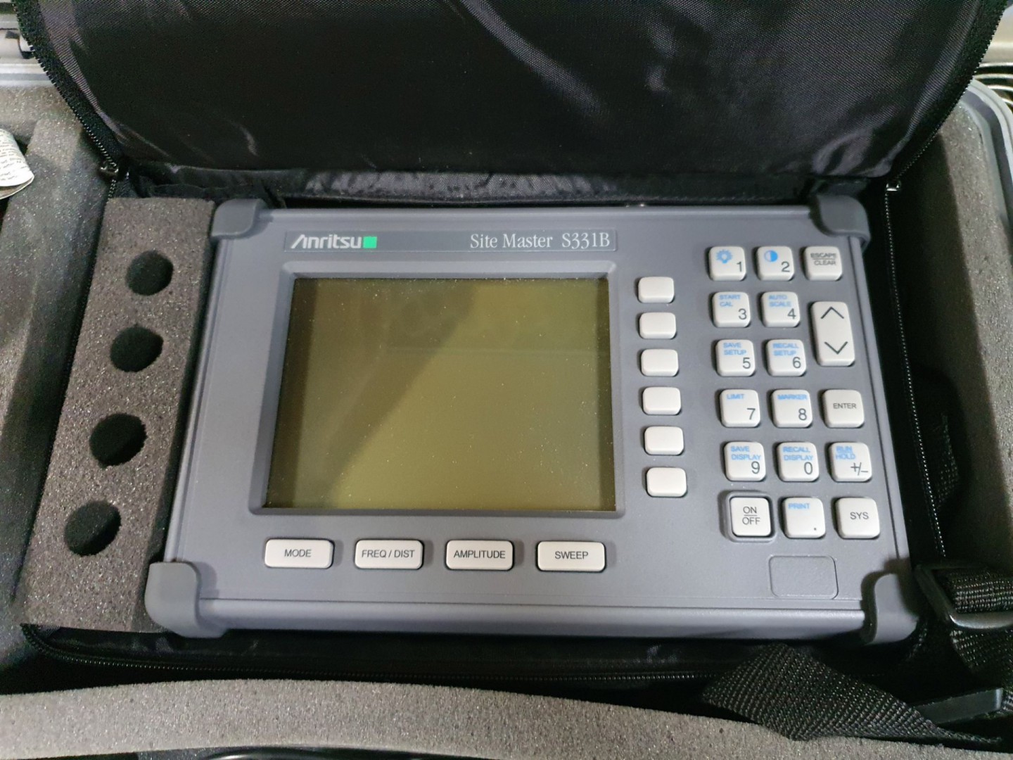 Anritsu S331B site master with accessories in padd...