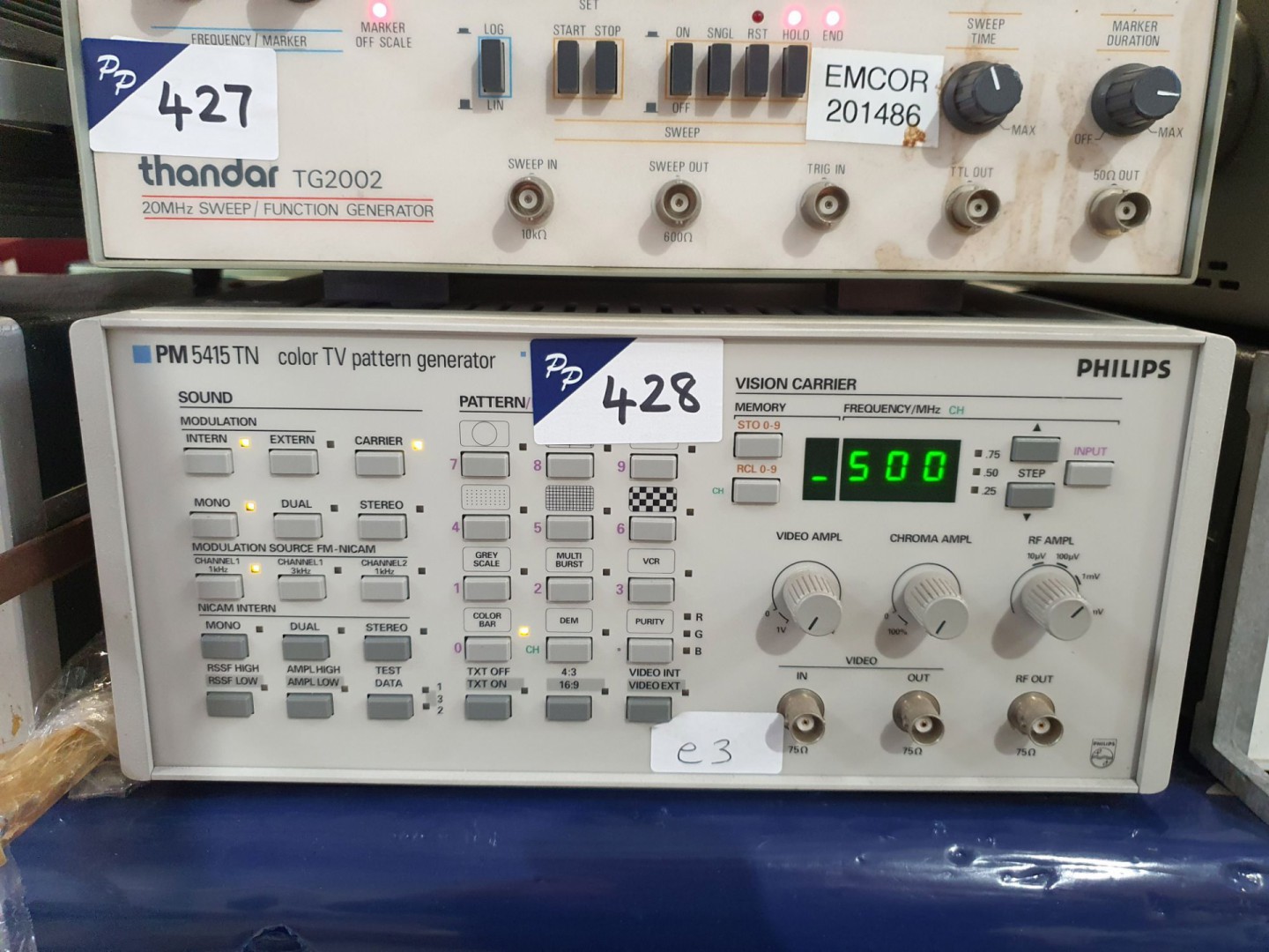 Philips PM5415TN pattern generator, video out (E3)