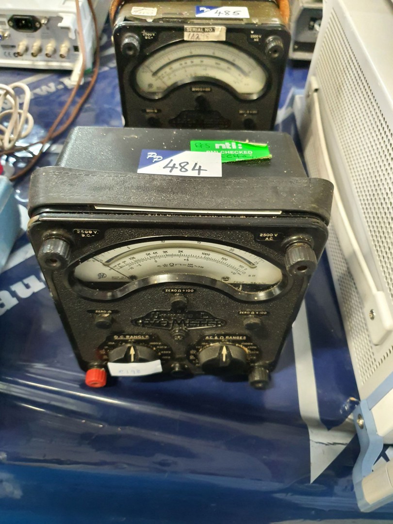 AVO 8 mark 4 multimeter (E198)