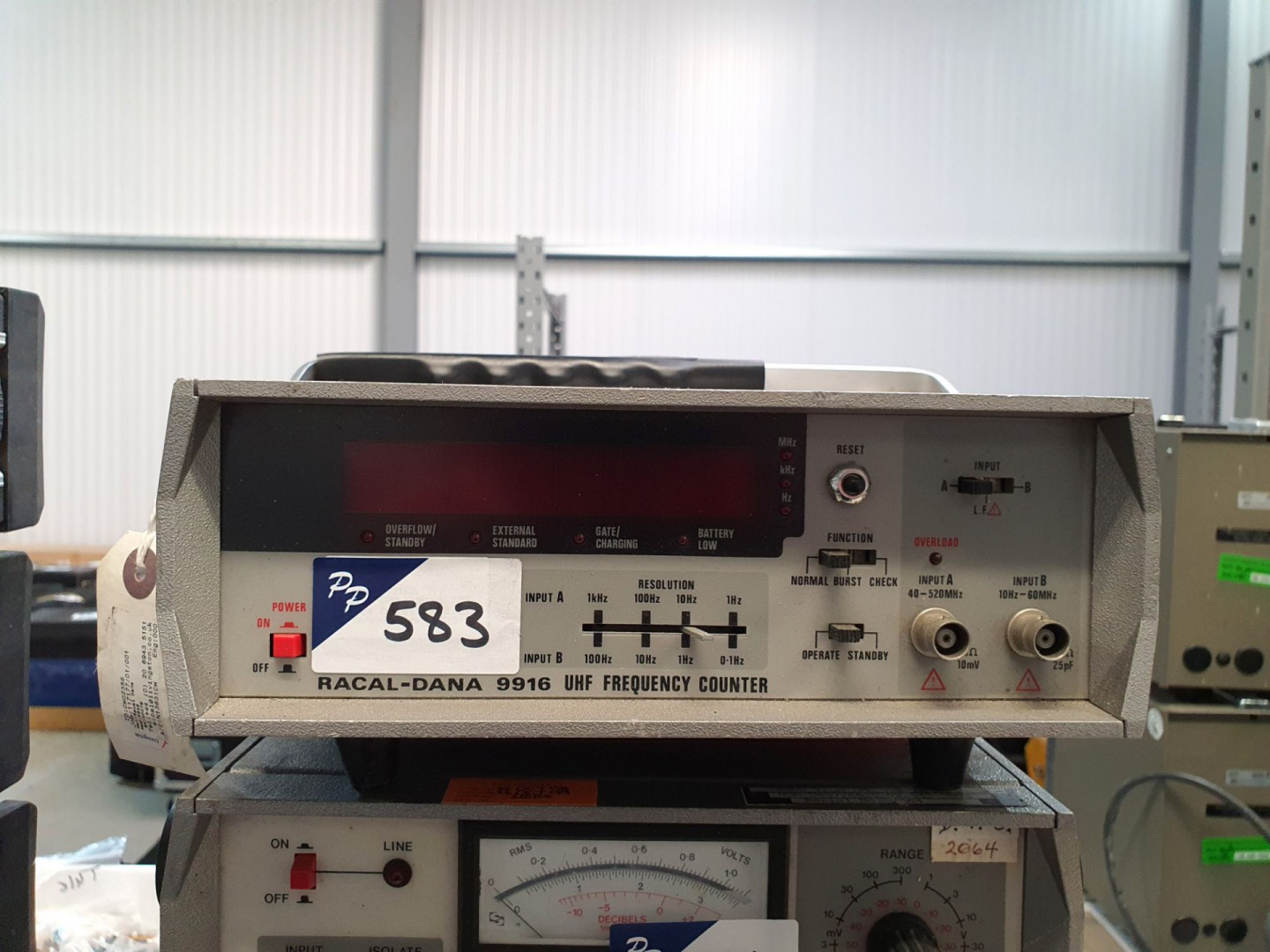 Racal Dana 9916 frequency counter, 10Hz-520MHz (E1...