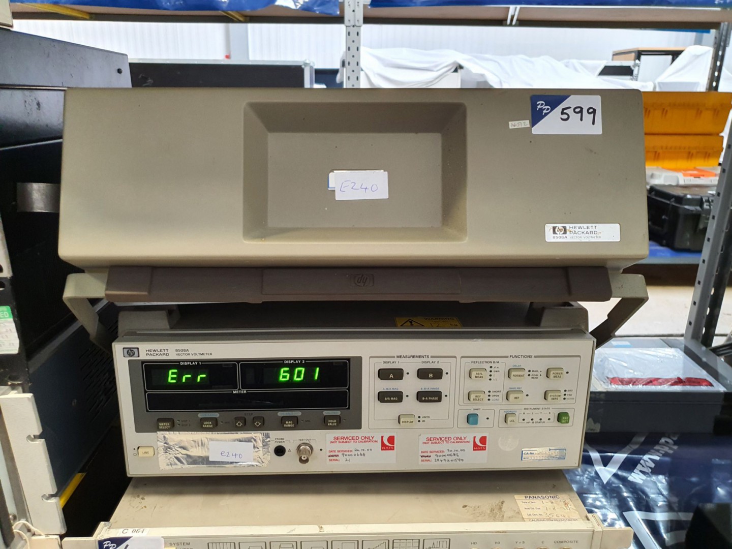HP 8504A vector voltmeter mainframe (E240)