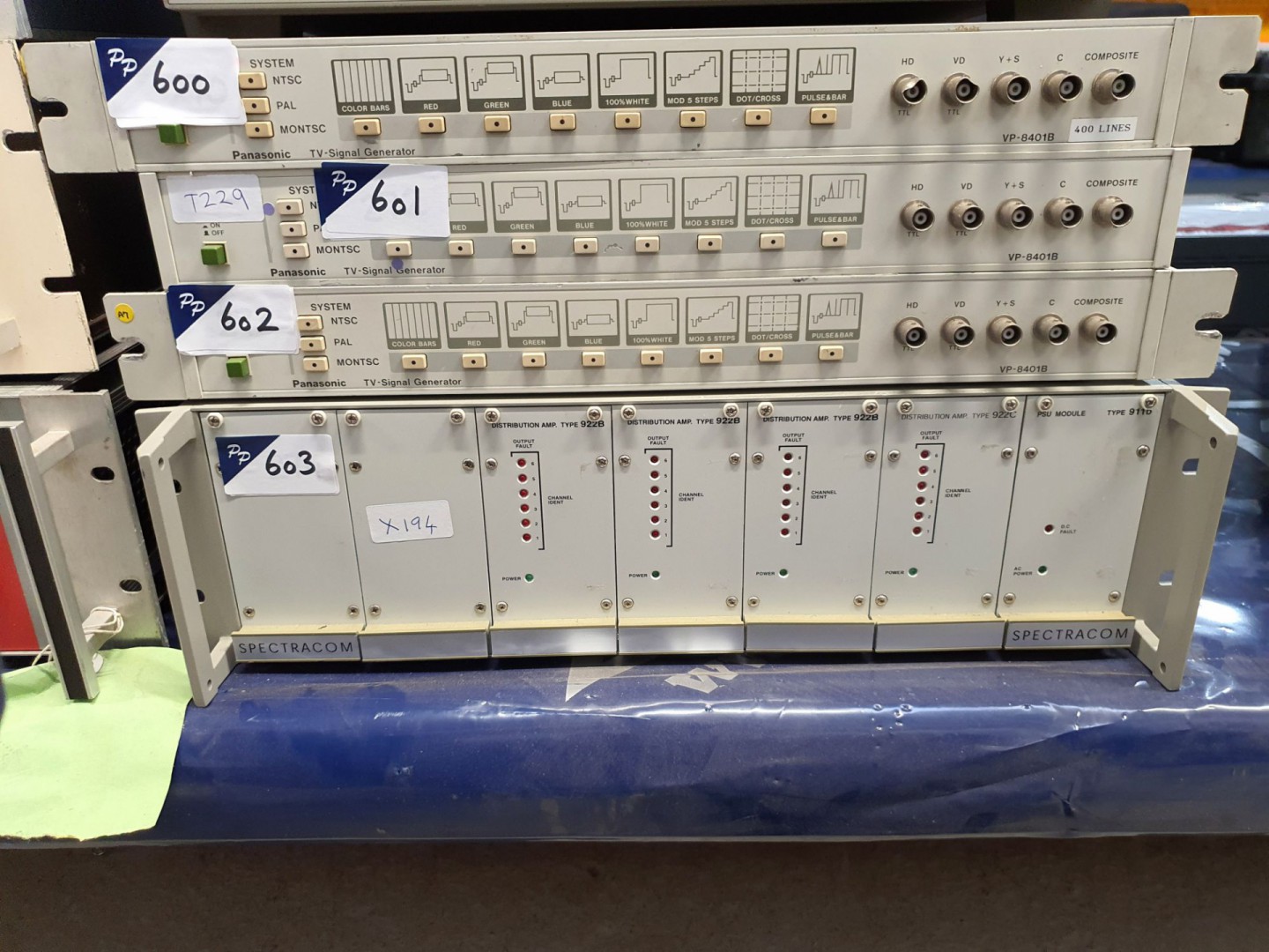Panasonic VP-8401B TV signal generator, PAL/NTSC/M...