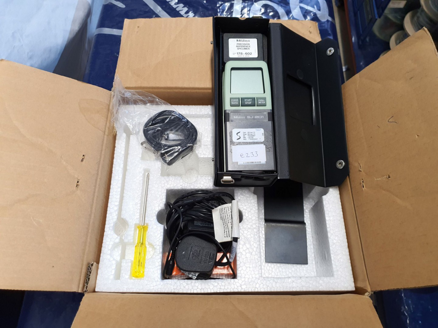 Mitutoyo SJ201 surface roughness tester, 17B-602 p...