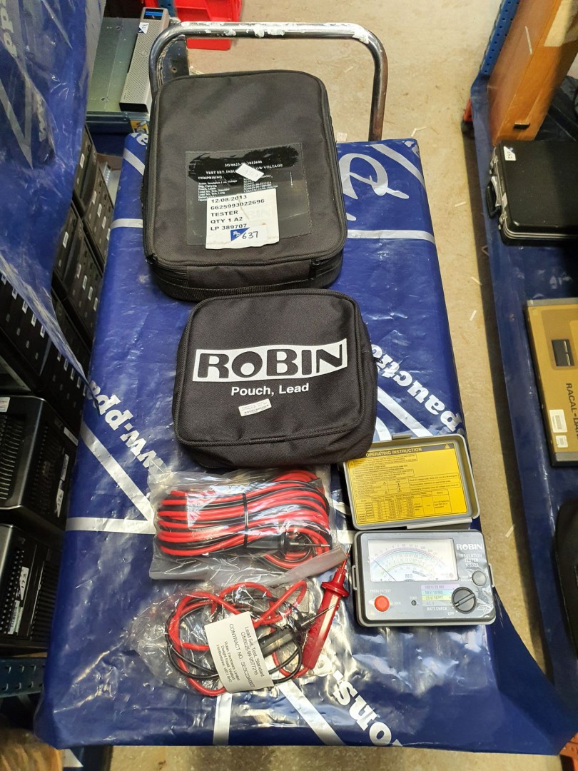 Robin K3323 insulation tester with leads in padded...