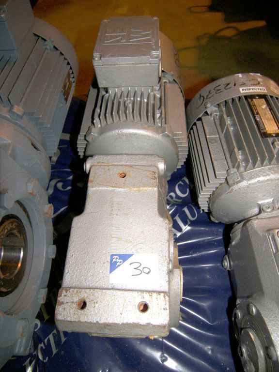 SEW 3 phase motor / gearbox, 1.1kW @ 99rpm