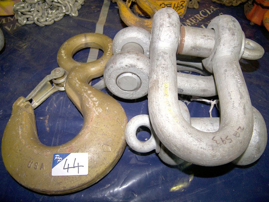 Qty various shackles & lifting hooks to 10 ton SWL
