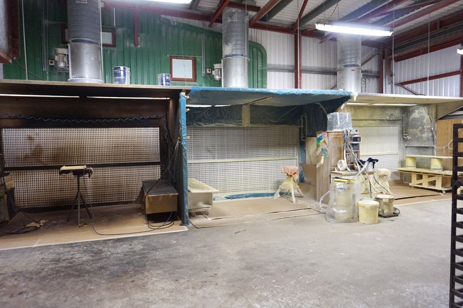 3 section paint booth, 3800x2500mm aperture per se...