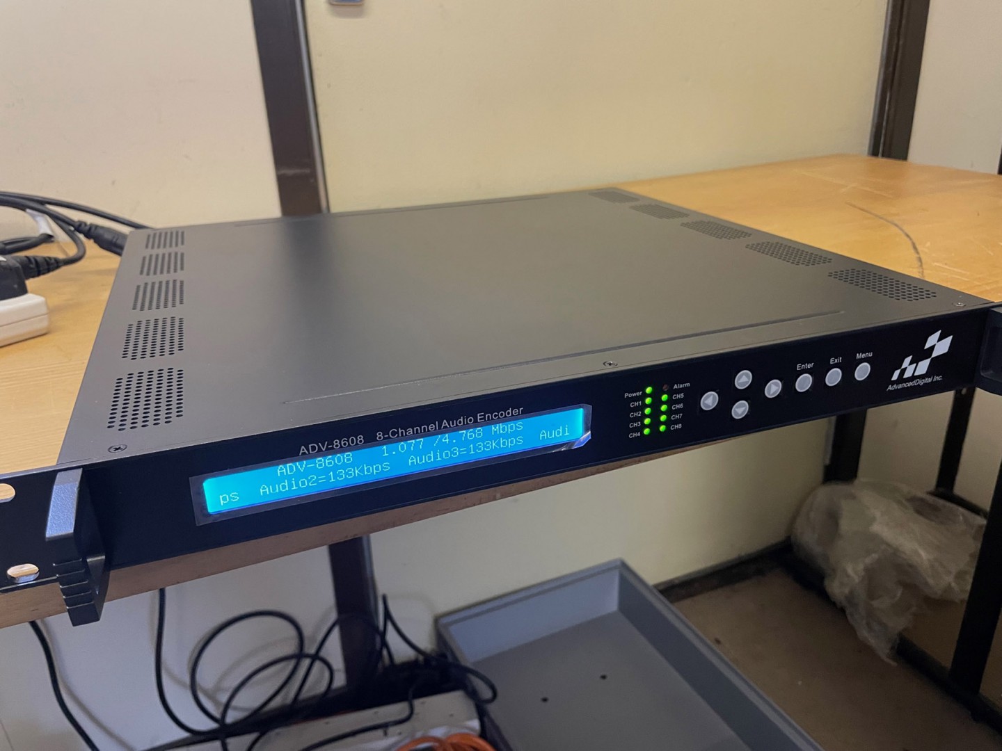 Advanced Digital ADV-8608 8 channel audio router (...