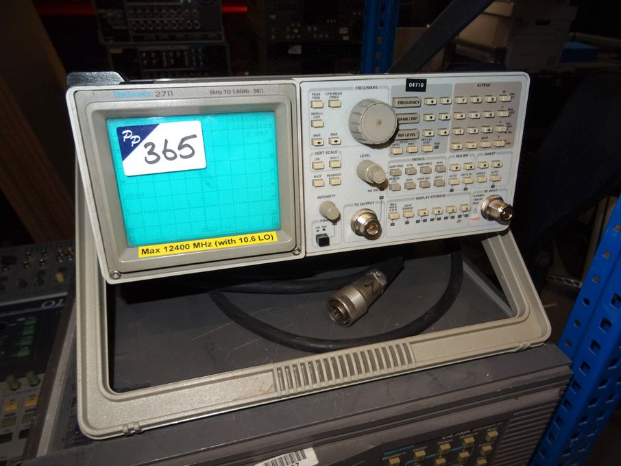 Tektronix 2711 spectrum analyser, 9kHz-1.8GHz