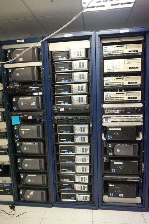 32x various Dell servers & base units etc inc: Pow...