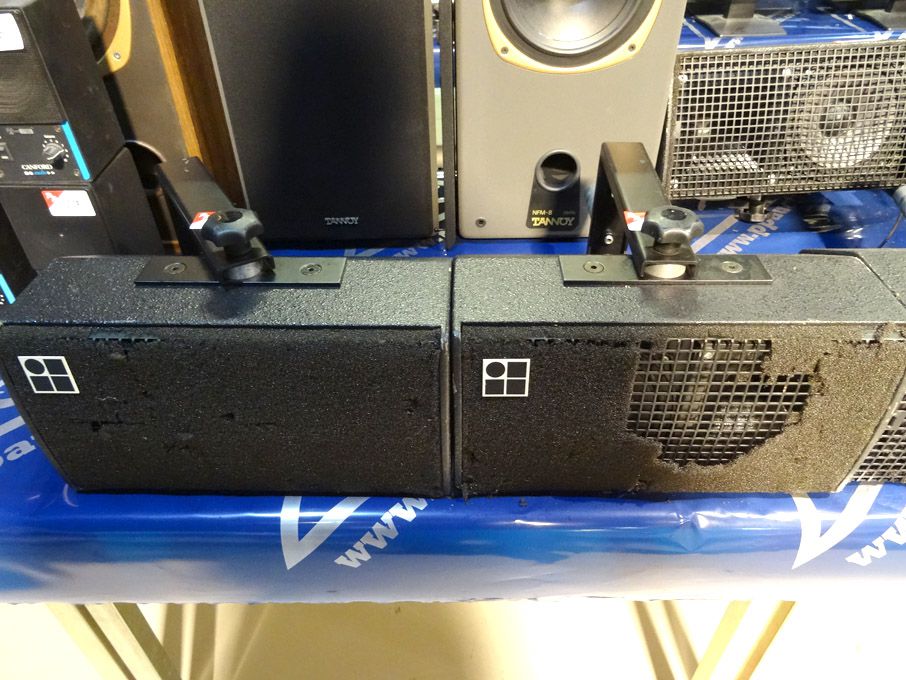 2x D+B Audiotechnik E3-LS loud speakers