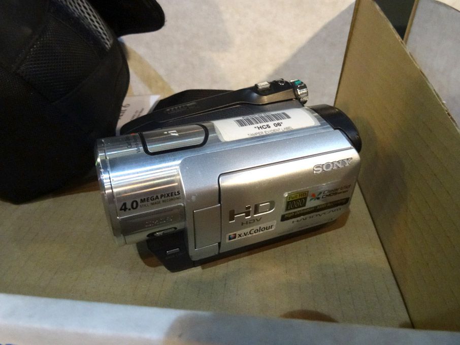 Sony HDR-HC5E HD handycam in case