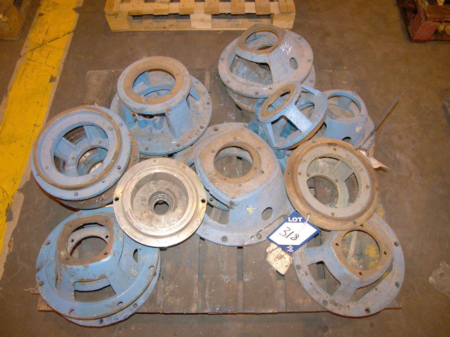 Qty various Lantern Dist castings on pallet