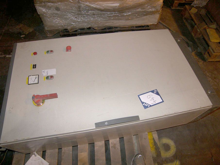 Similar electrical panels as lotted on pallet
