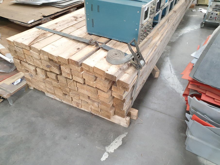 100 lengths approx 100x47mm x 4.8m spruce timber (...