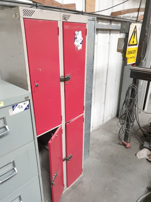 4x grey metal lockers - Lot located at: Unit 4, So...