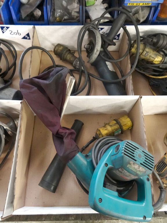 Makita 4014NV 110v blower & 110v angle grinder