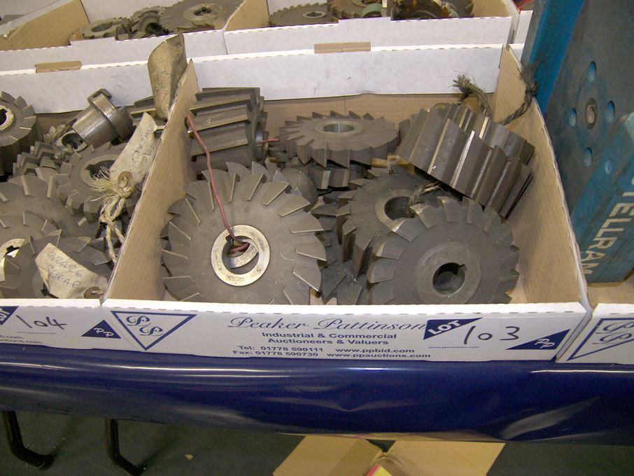 Qty HSS side & face milling cutters to 6" approx