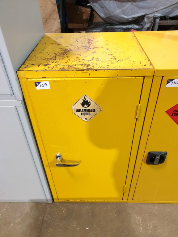 Yellow metal flammable storage cabinet, 460x910x46...
