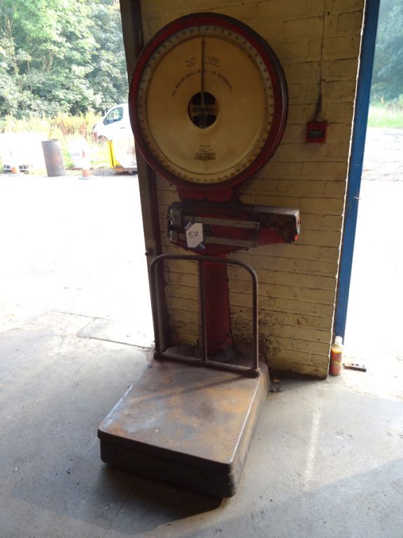 Avery weighing scales - Lot Located at: Whaley Bri...
