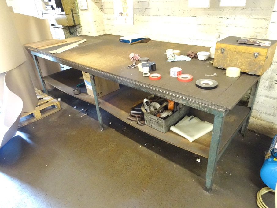 7x various heavy duty metal workbenches to 2270x13...